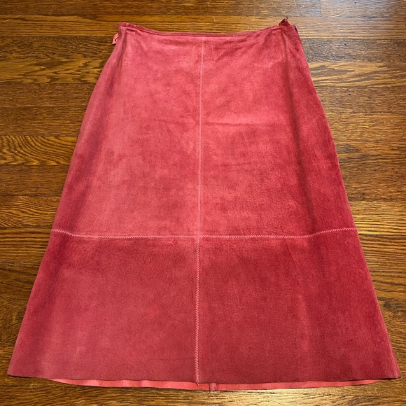 Gorgeous Pink Suede Skirt With Lining - Picture 1 of 5